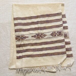 Hand-loomed scarf